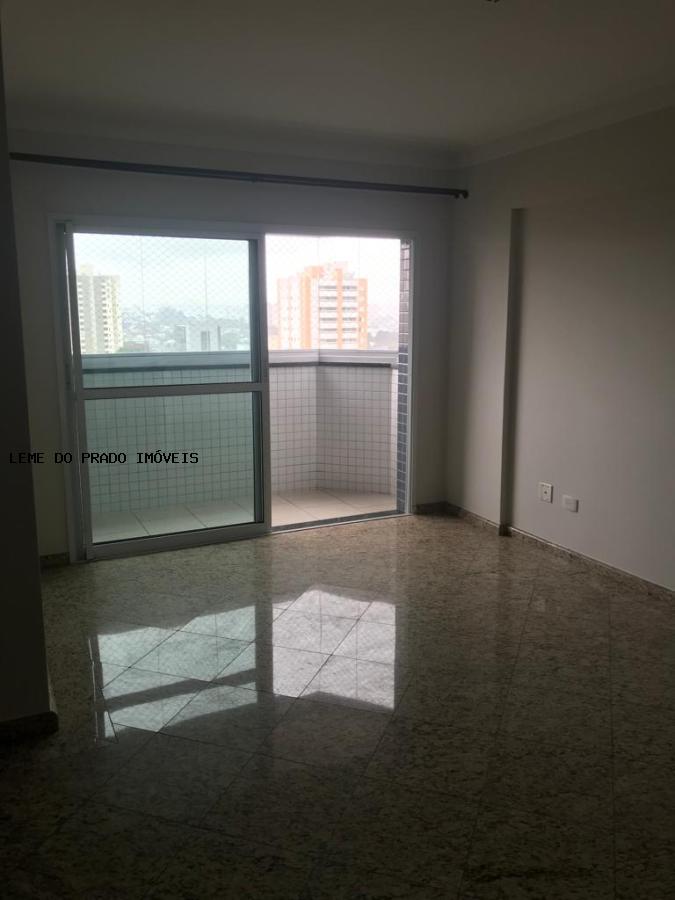 Apartamento à venda com 3 quartos, 137m² - Foto 5