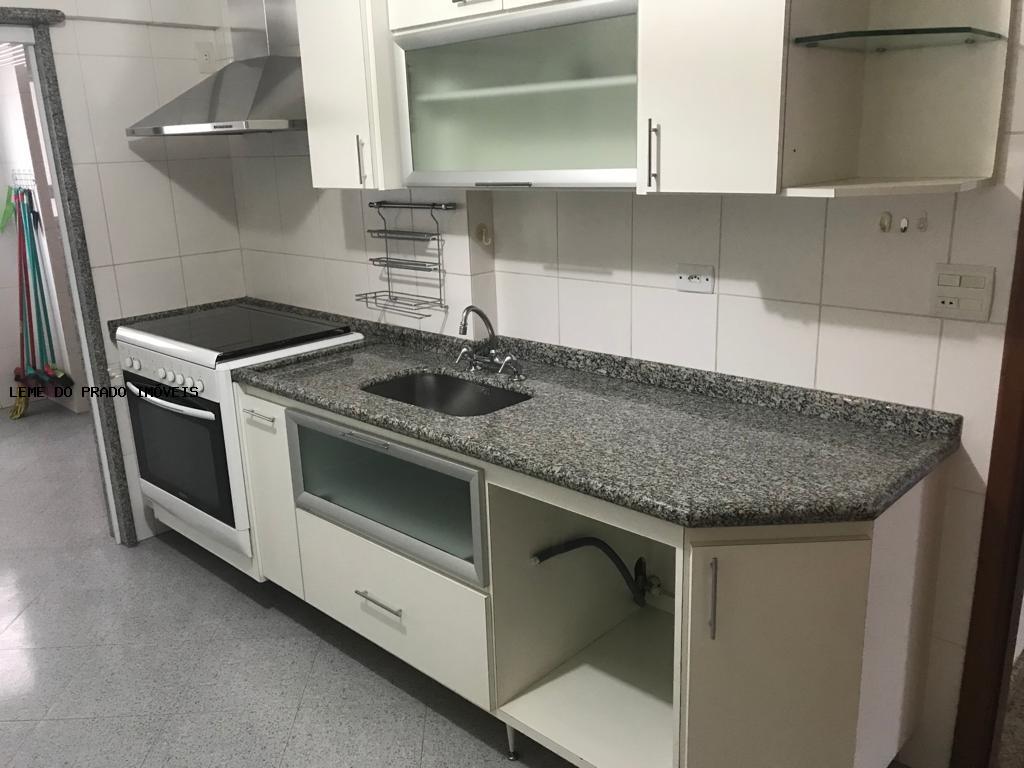 Apartamento à venda com 3 quartos, 137m² - Foto 10