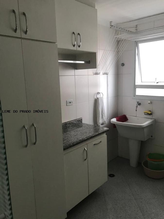 Apartamento à venda com 3 quartos, 137m² - Foto 13