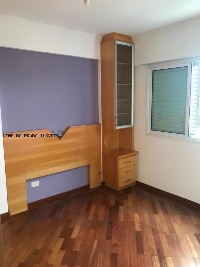 Apartamento à venda com 3 quartos, 137m² - Foto 22