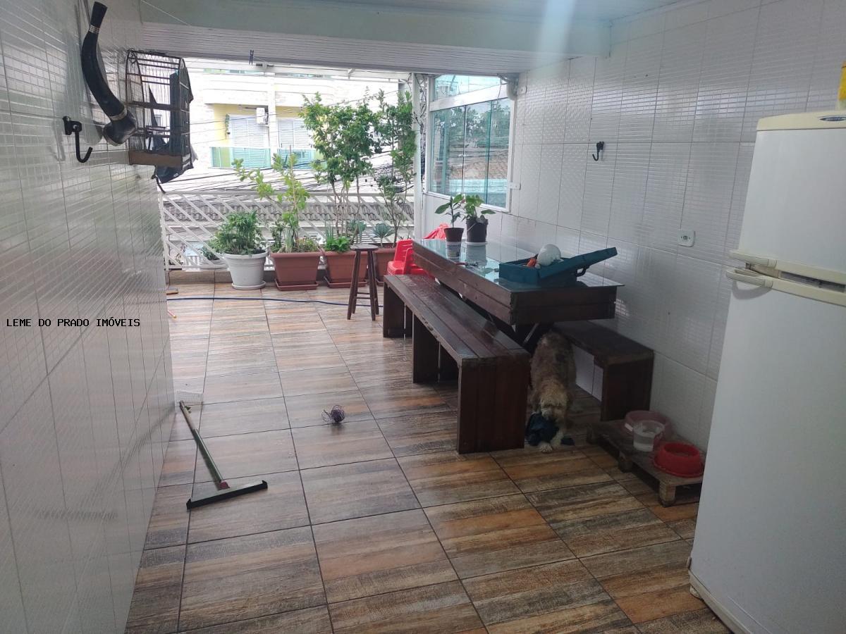 Sobrado à venda com 3 quartos, 200m² - Foto 3