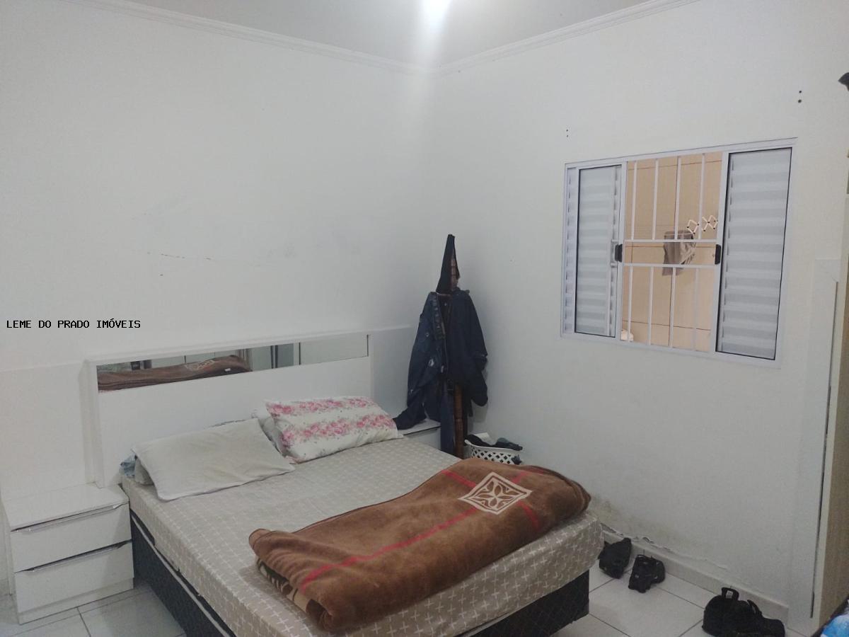 Sobrado à venda com 3 quartos, 200m² - Foto 13