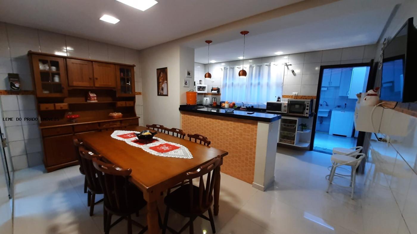 Sobrado à venda com 3 quartos, 175m² - Foto 1