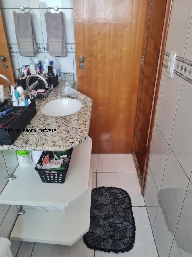 Apartamento à venda com 3 quartos, 94m² - Foto 11