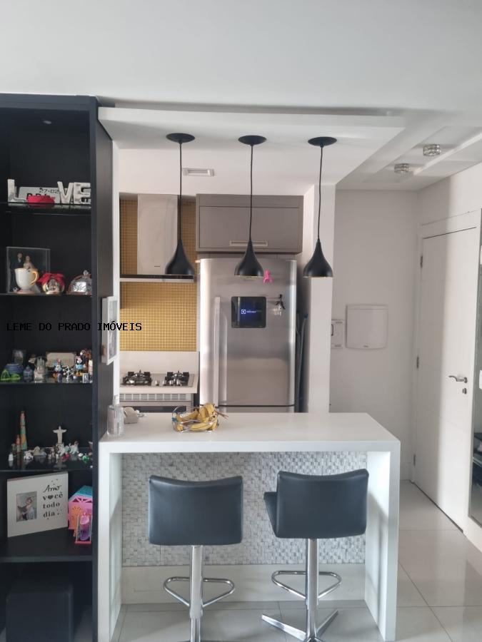 Apartamento à venda com 2 quartos, 68m² - Foto 9