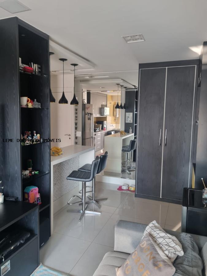 Apartamento à venda com 2 quartos, 68m² - Foto 10