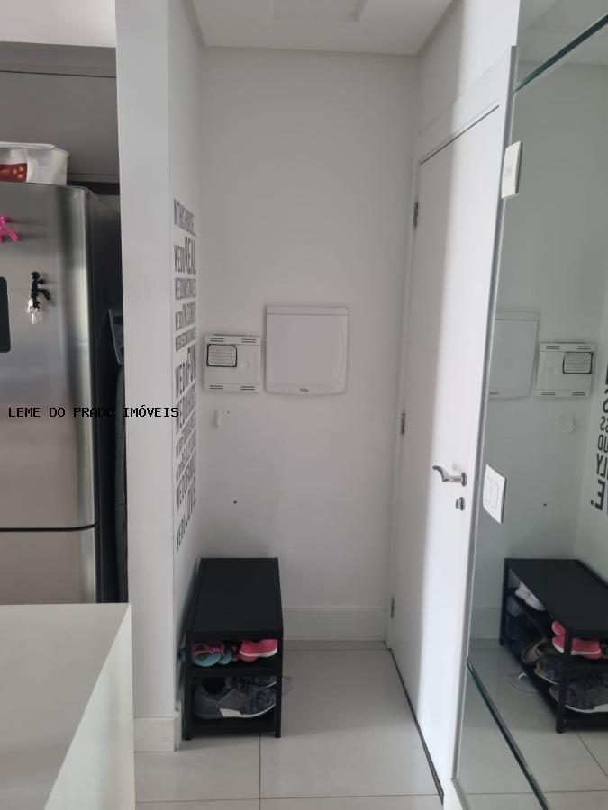 Apartamento à venda com 2 quartos, 68m² - Foto 24