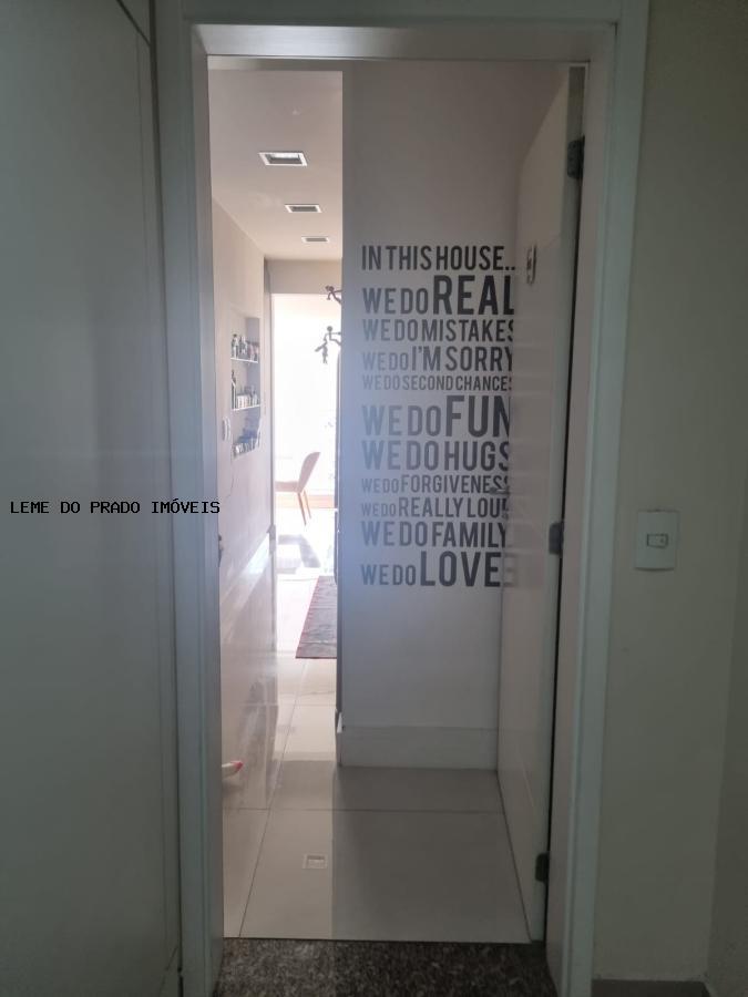 Apartamento à venda com 2 quartos, 68m² - Foto 27