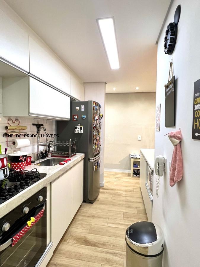 Apartamento à venda com 3 quartos, 65m² - Foto 11