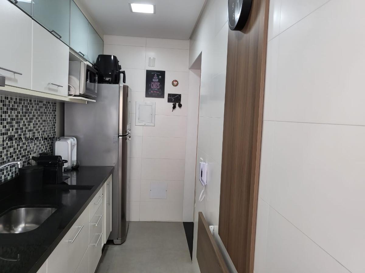 Apartamento à venda com 3 quartos, 72m² - Foto 4