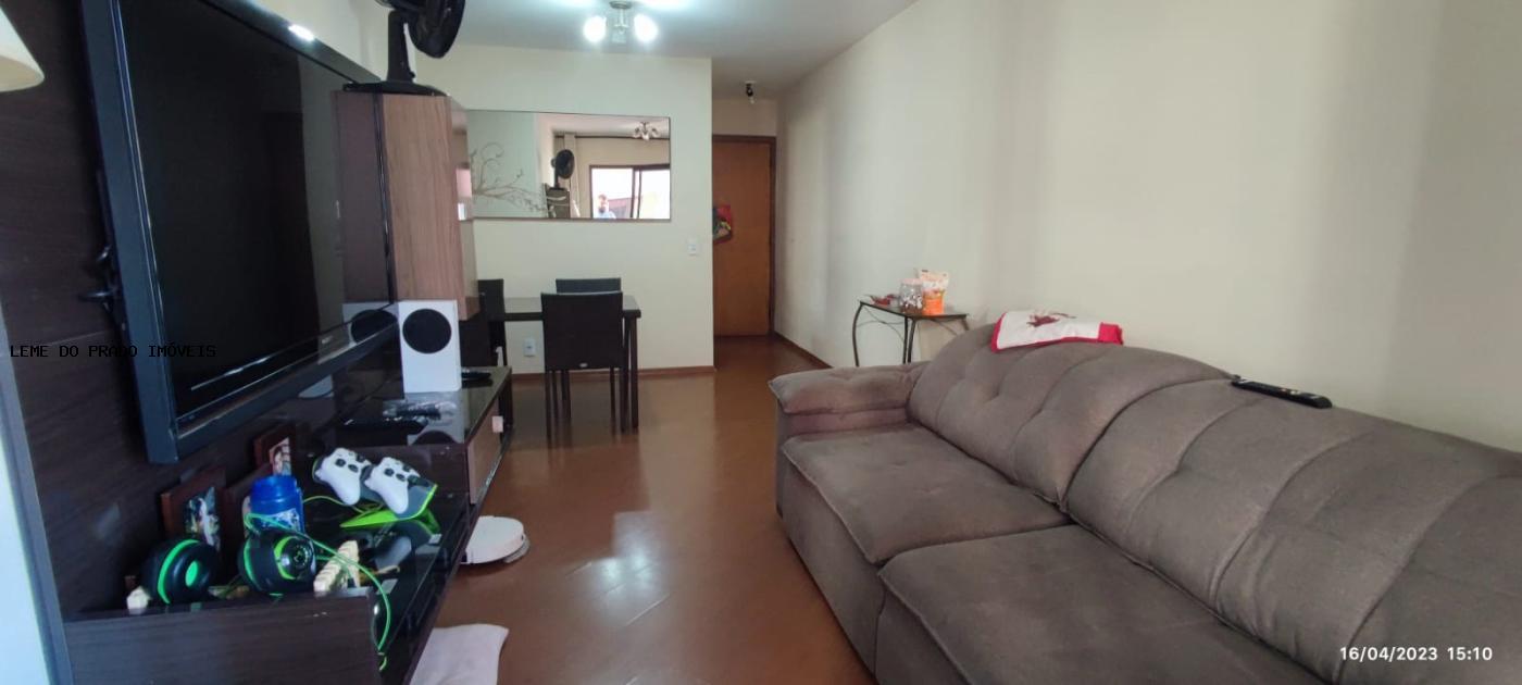 Apartamento à venda com 3 quartos, 75m² - Foto 1