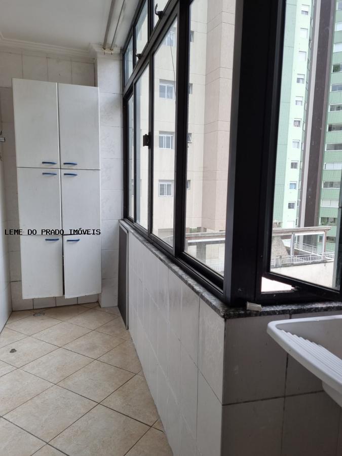 Apartamento à venda com 3 quartos, 103m² - Foto 3