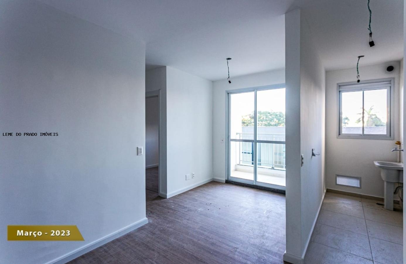 Apartamento à venda com 2 quartos, 55m² - Foto 2