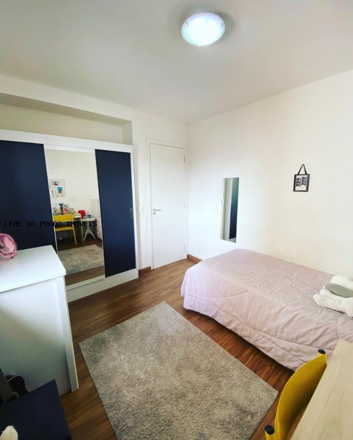 Apartamento à venda com 3 quartos, 80m² - Foto 11