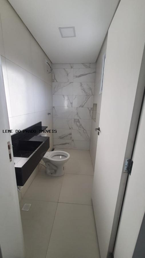 Apartamento à venda com 3 quartos, 76m² - Foto 2