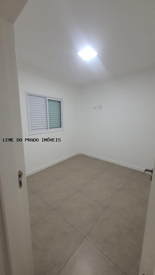 Apartamento à venda com 3 quartos, 76m² - Foto 15