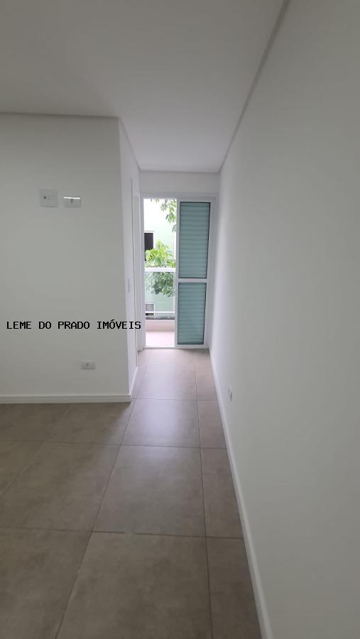 Apartamento à venda com 3 quartos, 76m² - Foto 2