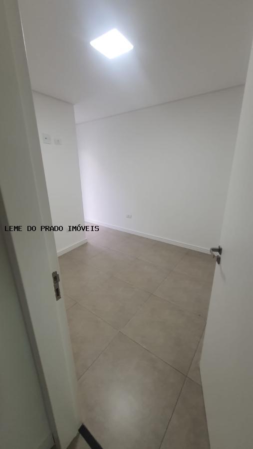 Apartamento à venda com 3 quartos, 76m² - Foto 4