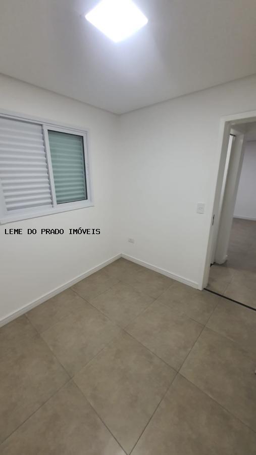 Apartamento à venda com 3 quartos, 76m² - Foto 11