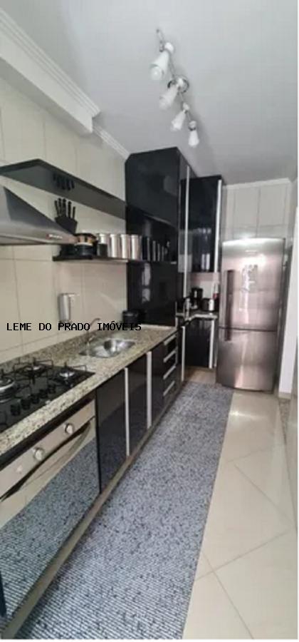 Apartamento à venda com 2 quartos, 140m² - Foto 3