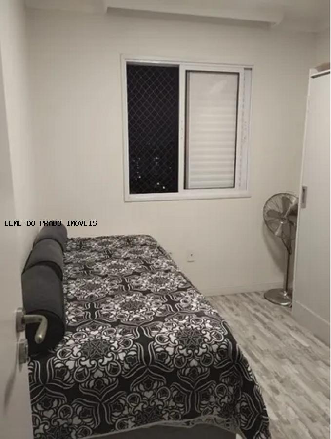 Apartamento à venda com 2 quartos, 72m² - Foto 7