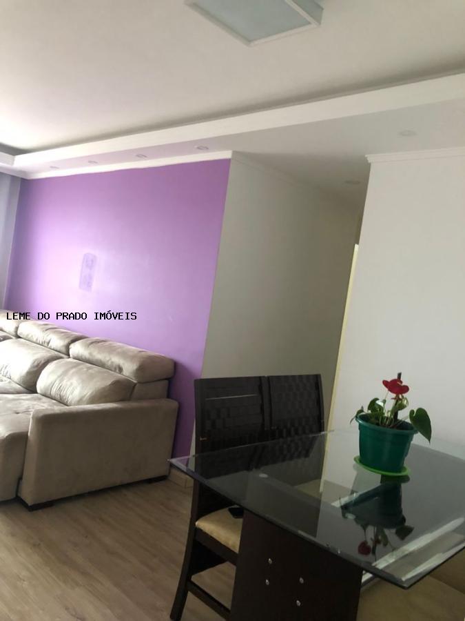 Apartamento à venda com 3 quartos, 61m² - Foto 2