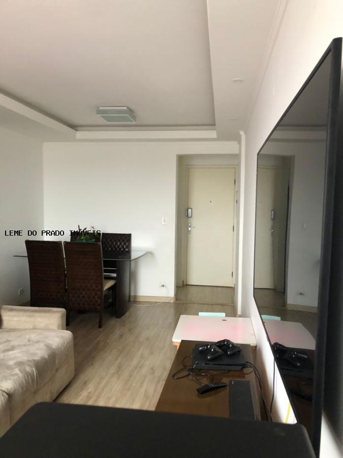 Apartamento à venda com 3 quartos, 61m² - Foto 3