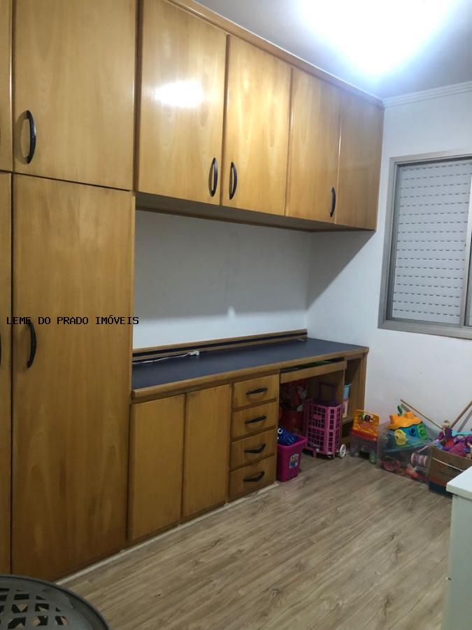 Apartamento à venda com 3 quartos, 61m² - Foto 8