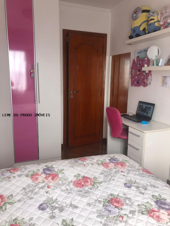 Apartamento à venda com 3 quartos, 125m² - Foto 9