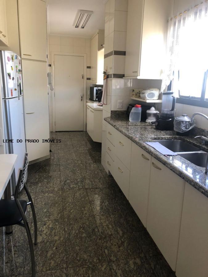 Apartamento à venda com 3 quartos, 125m² - Foto 26