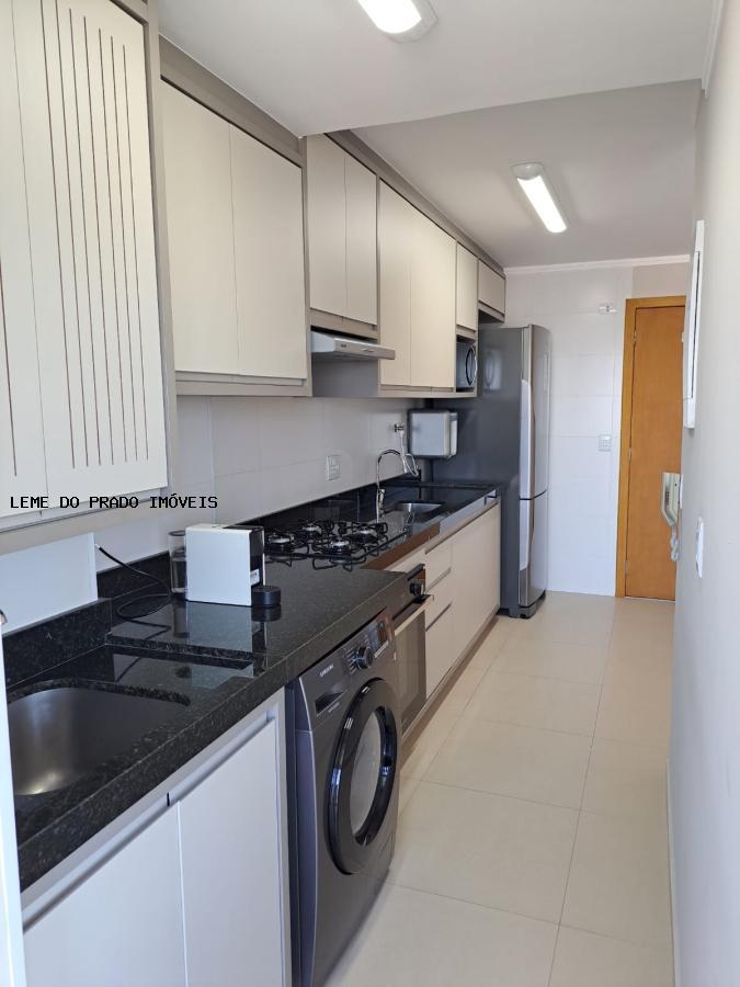 Apartamento à venda com 2 quartos, 64m² - Foto 4