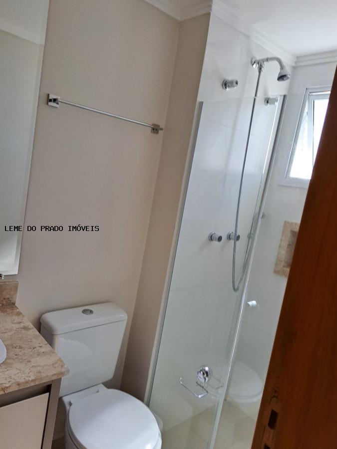 Apartamento à venda com 2 quartos, 64m² - Foto 10