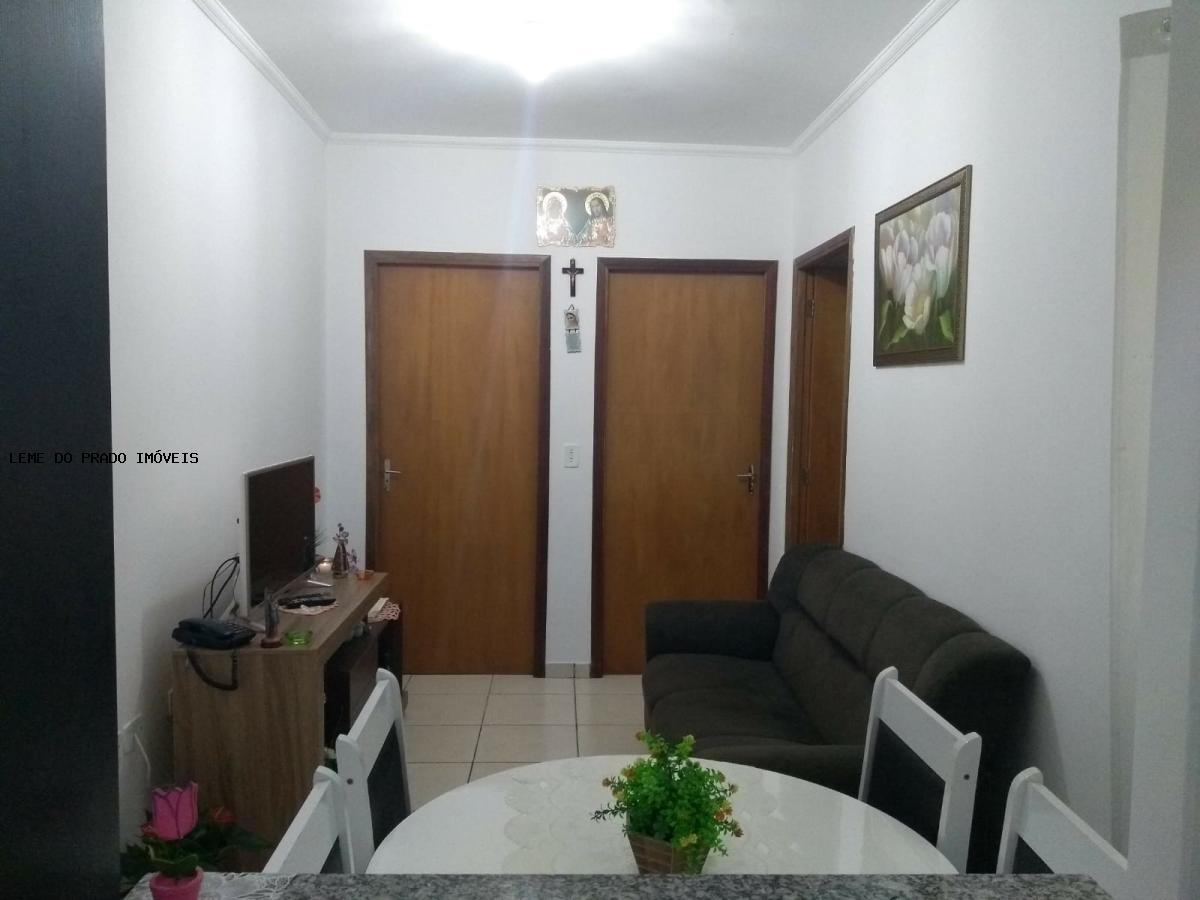 Apartamento à venda com 2 quartos, 40m² - Foto 2