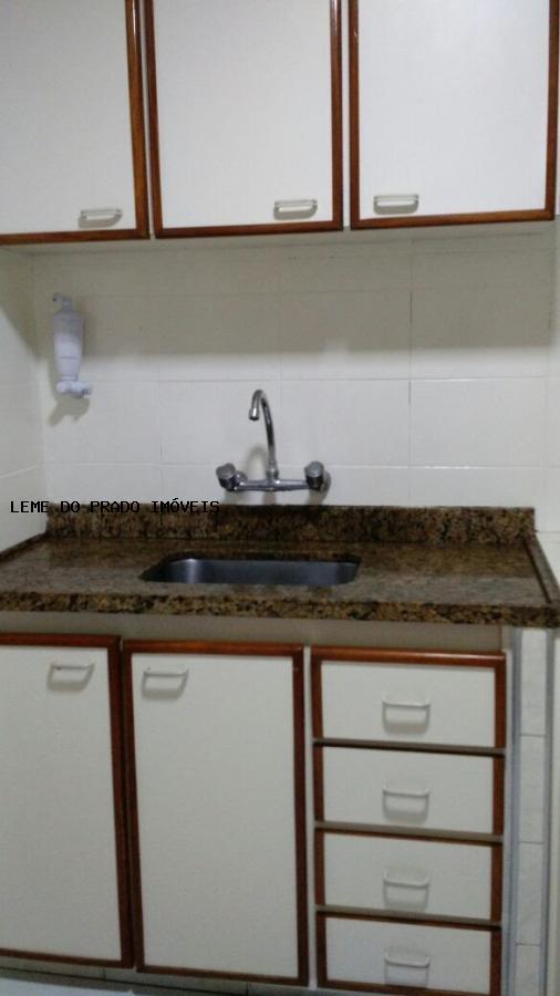 Apartamento à venda com 2 quartos, 66m² - Foto 9