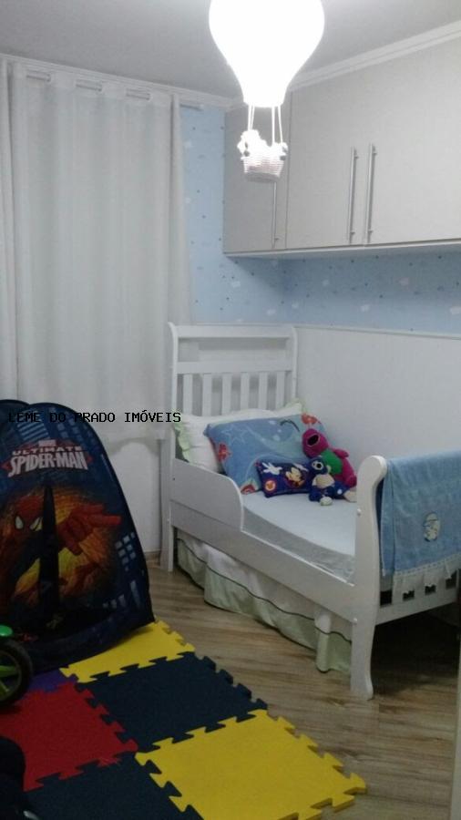 Apartamento à venda com 2 quartos, 66m² - Foto 13