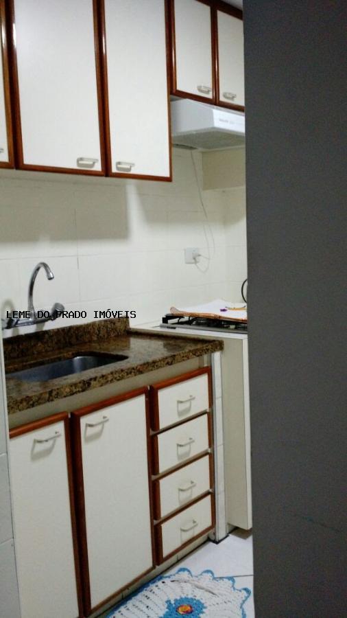 Apartamento à venda com 2 quartos, 66m² - Foto 14