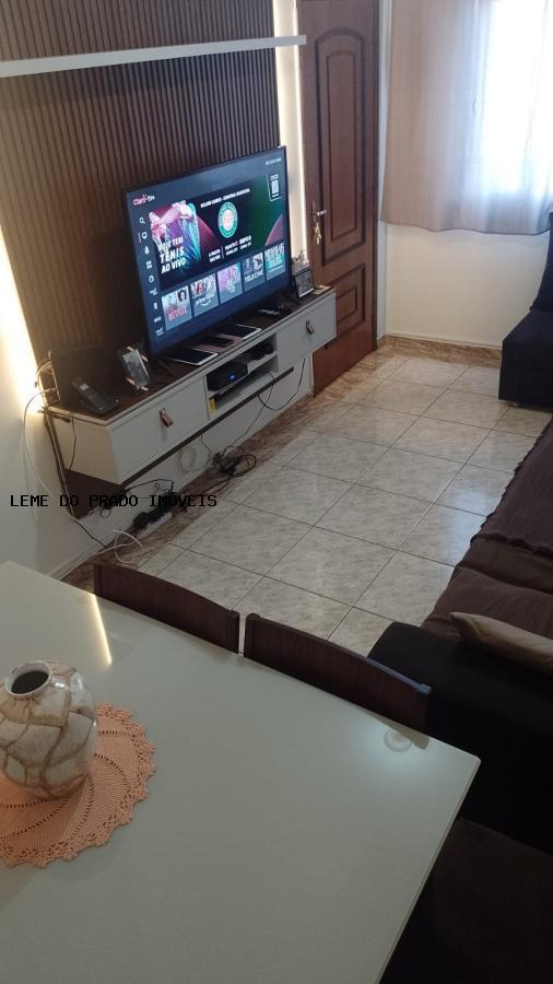 Apartamento à venda com 2 quartos, 80m² - Foto 2