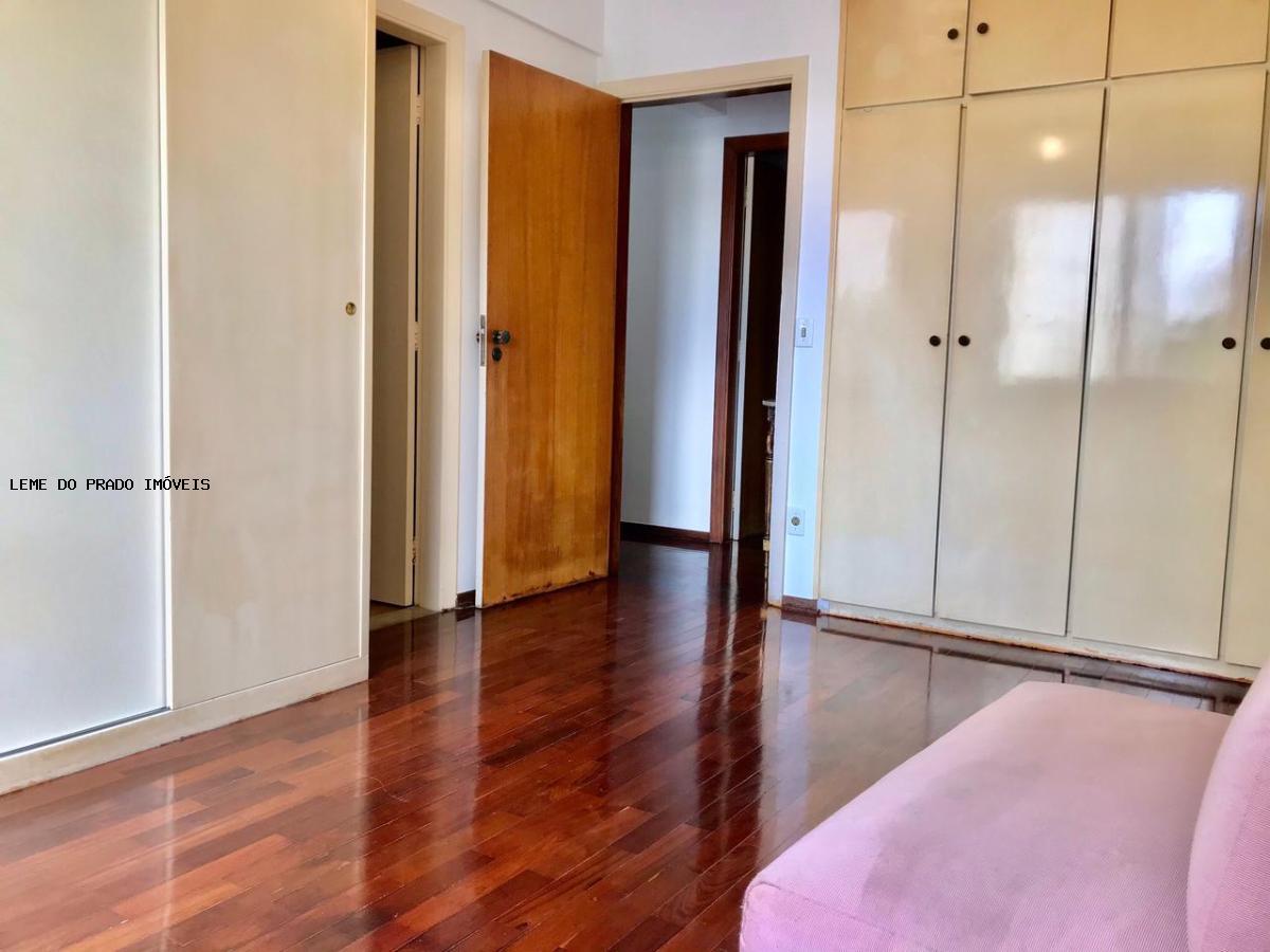 Apartamento à venda com 3 quartos, 160m² - Foto 8