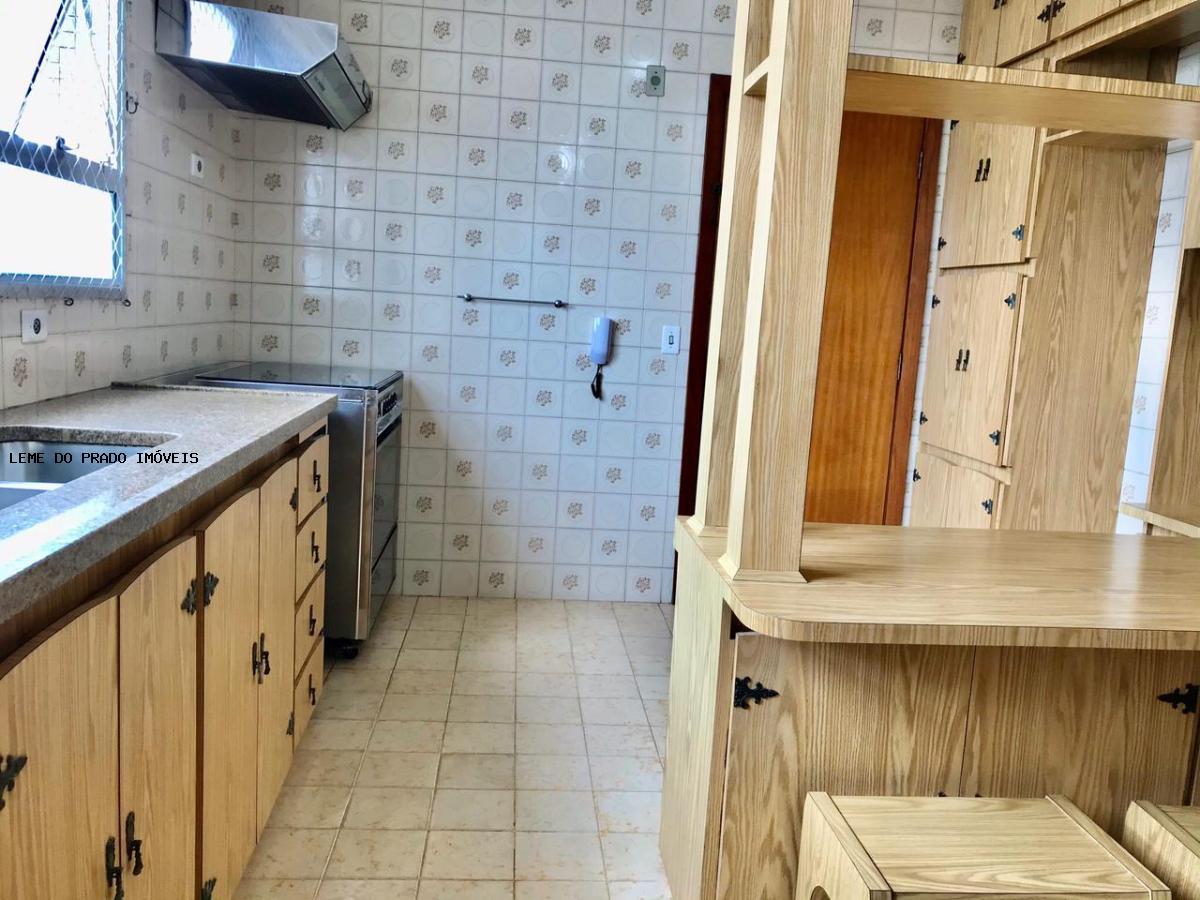 Apartamento à venda com 3 quartos, 160m² - Foto 13