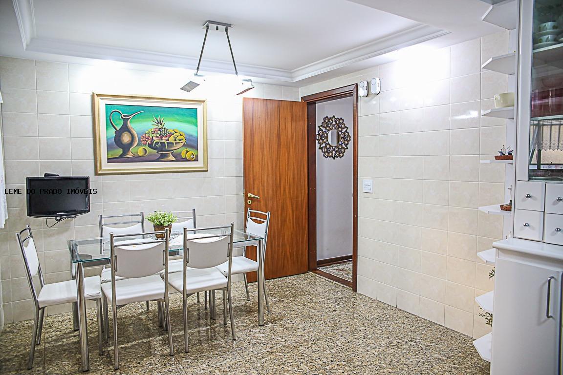 Apartamento à venda com 3 quartos, 207m² - Foto 3