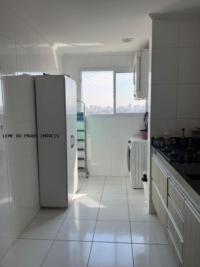 Apartamento à venda com 3 quartos, 95m² - Foto 3