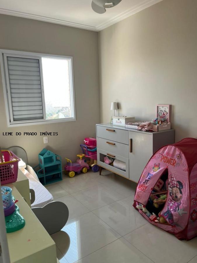 Apartamento à venda com 3 quartos, 95m² - Foto 11