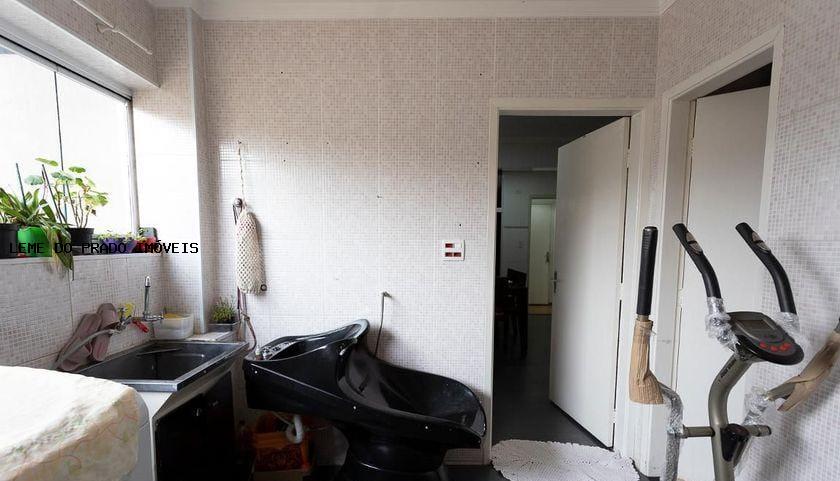 Apartamento à venda com 2 quartos, 96m² - Foto 2