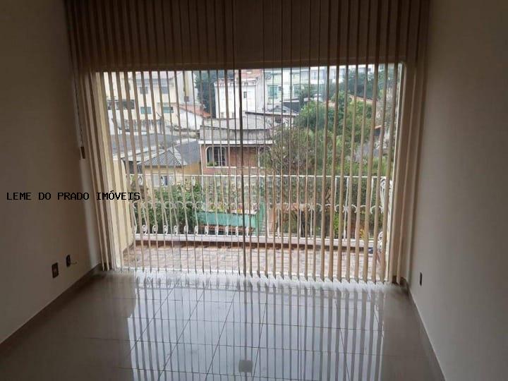 Apartamento à venda com 2 quartos, 75m² - Foto 2