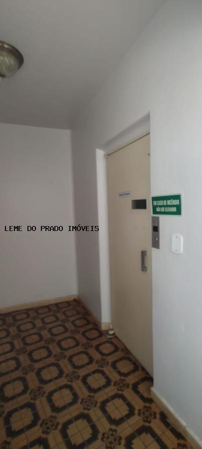 Apartamento à venda com 2 quartos, 75m² - Foto 11