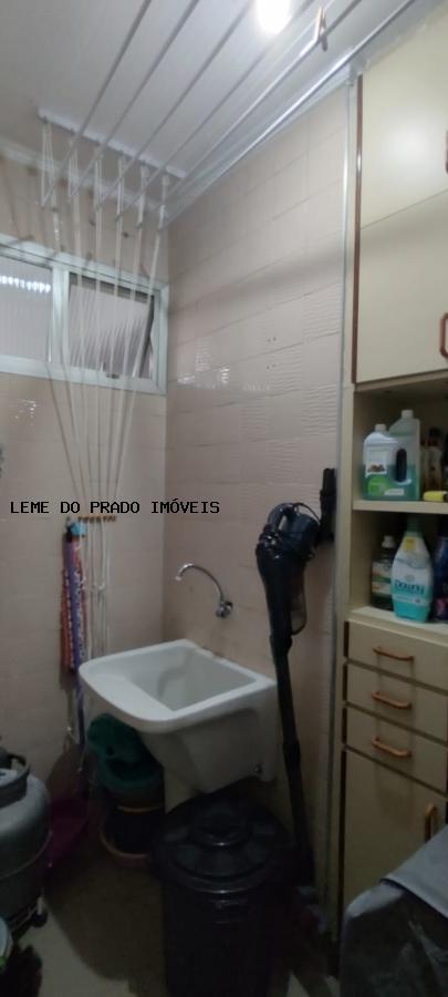 Apartamento à venda com 2 quartos, 75m² - Foto 13