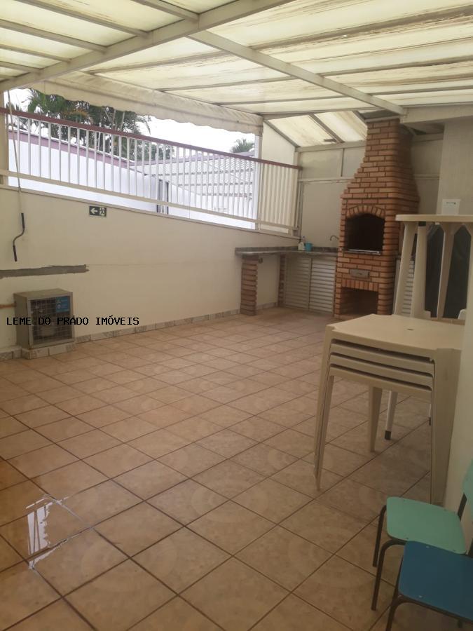 Apartamento à venda com 3 quartos, 76m² - Foto 3