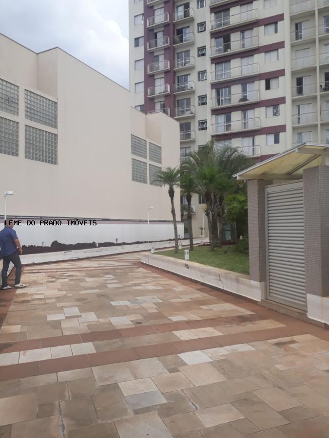 Apartamento à venda com 3 quartos, 76m² - Foto 4