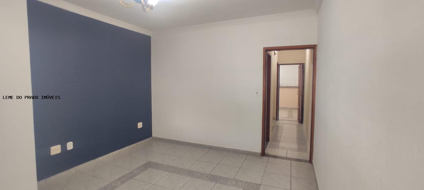 Sobrado à venda com 3 quartos, 180m² - Foto 32