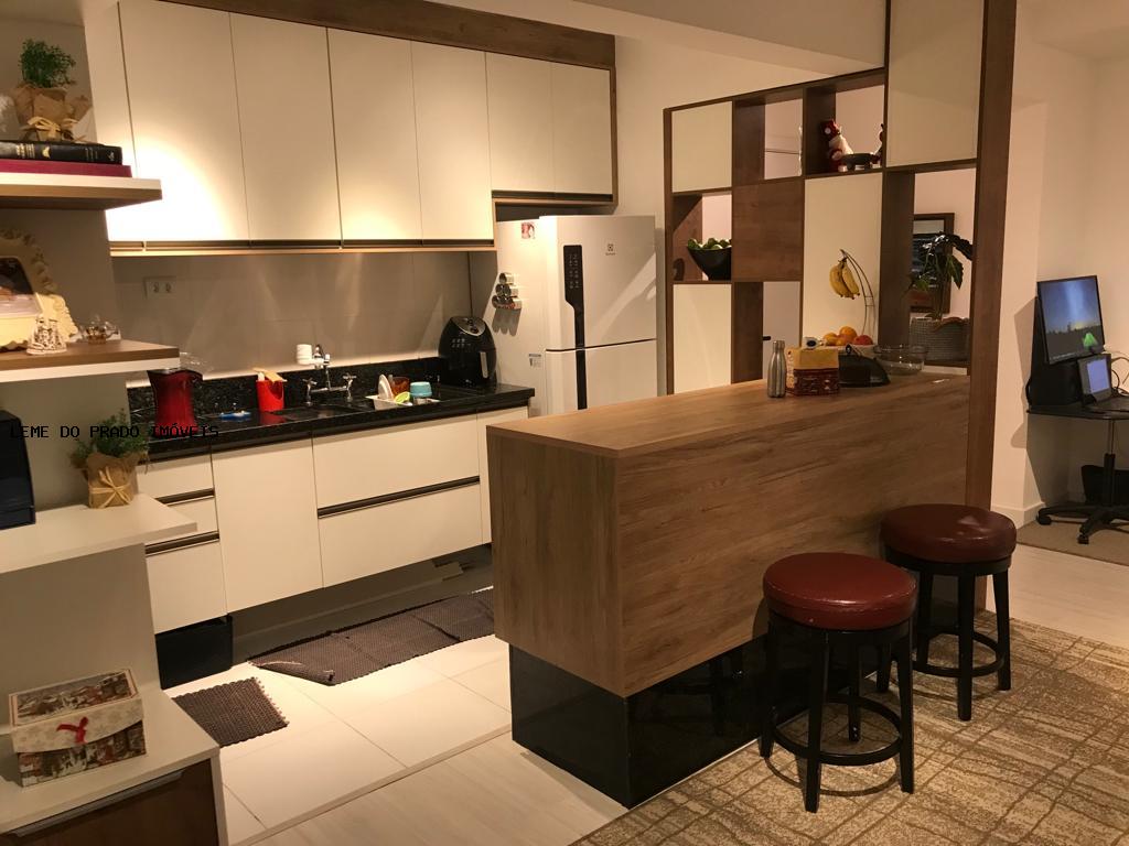 Apartamento à venda com 3 quartos, 113m² - Foto 1